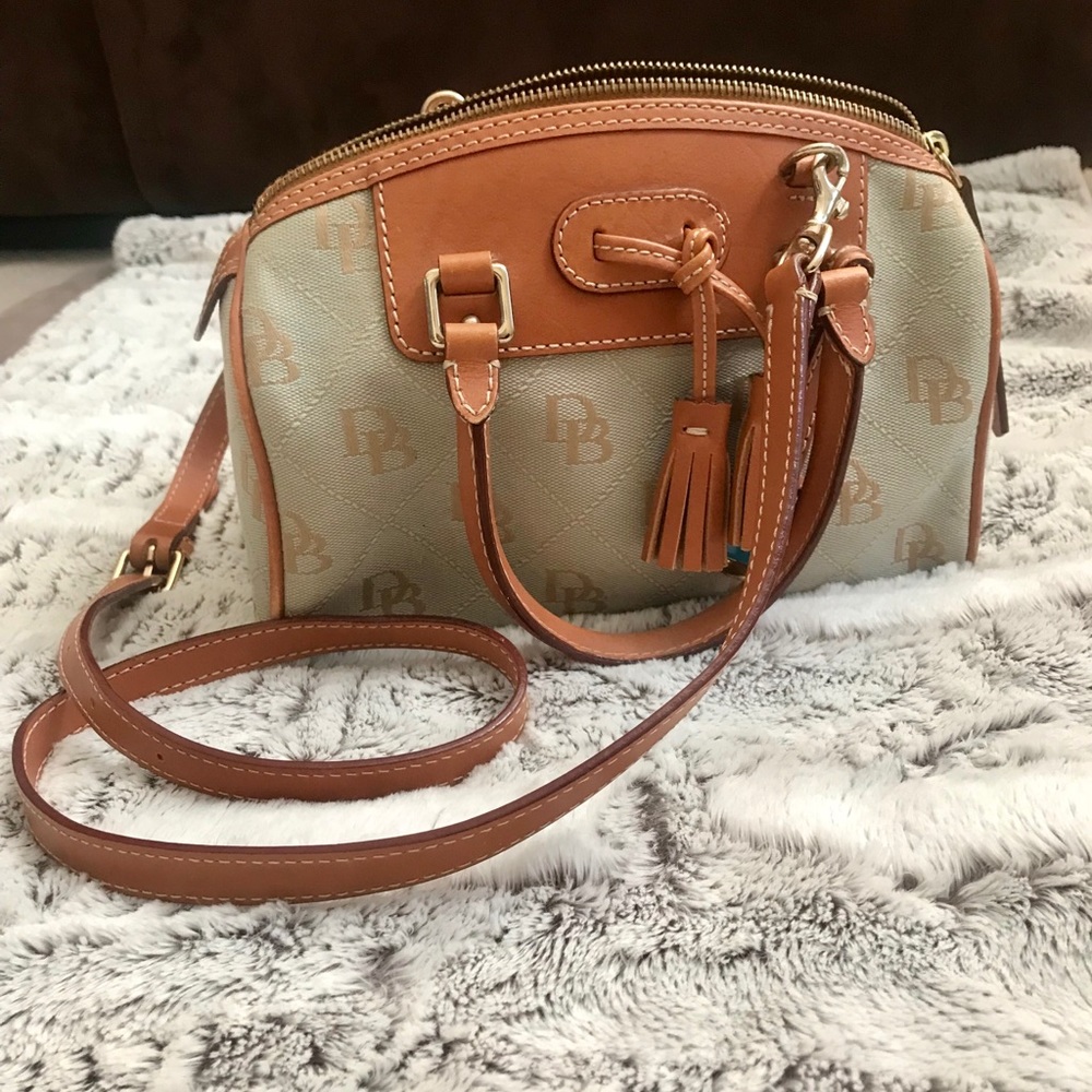 Dooney & Bourke Bag